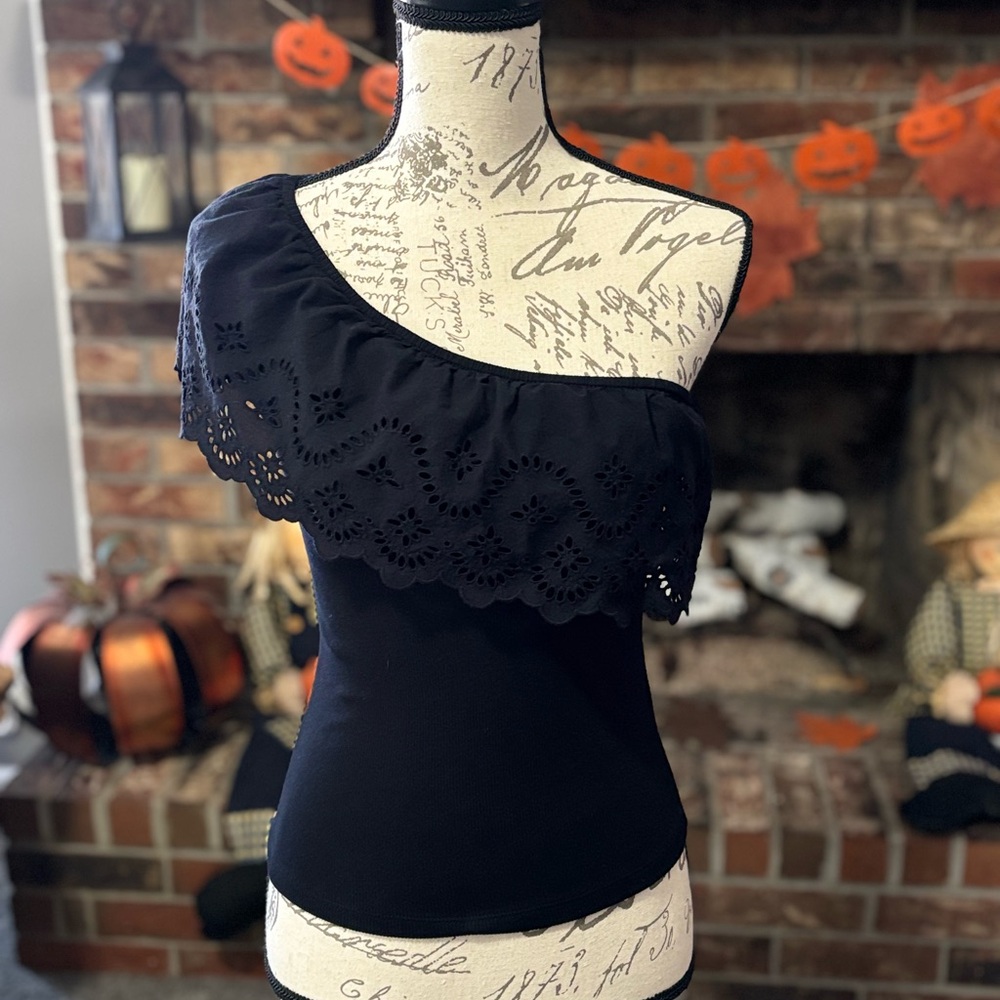 Old Navy Black One-Shoulder Lace Blouse